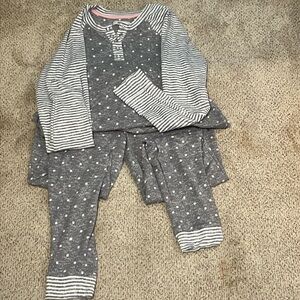 Kensie 2 piece pajama set ; women’s size Small in gray & white